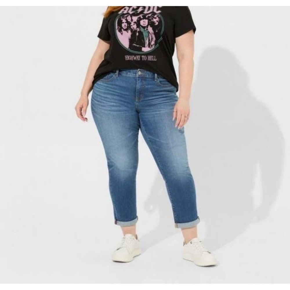 Torrid Boyfriend Straight Vintage Stretch Jeans Blue Medium Wash 24 Tall